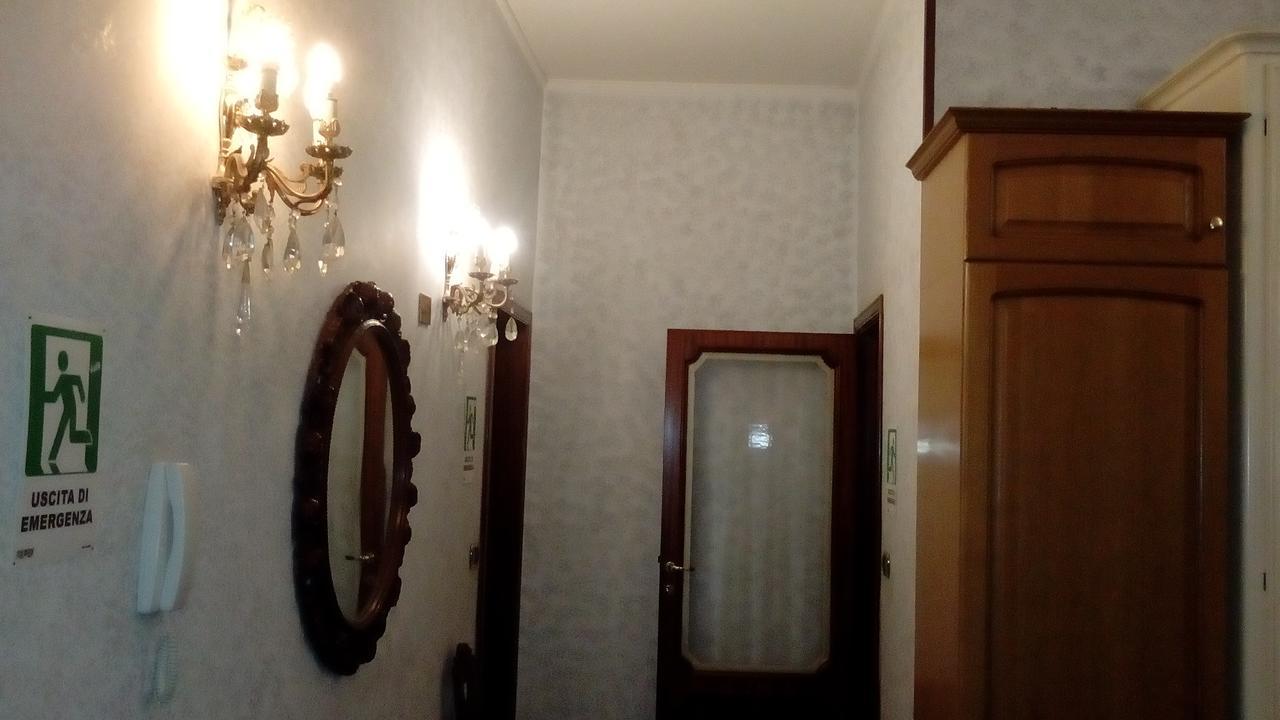 Palestro Guest House 247 โรม ภายนอก รูปภาพ